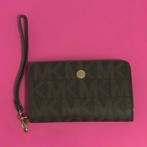 Michael Kors Wristlet
